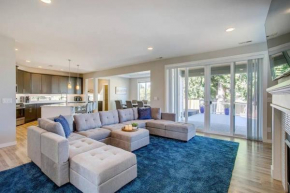 Spacious Lakewood Home Rental w/ AC & Hot Tub!